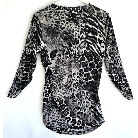 New York & Company Women’s Leopard Print Blouse V Neck Size M - Picture 6 of 7